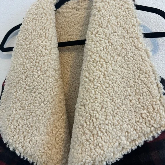 RUYI Fly Away Chambray Plaid Print Vest Faux Fur (O/S) - Picture 2 of 13